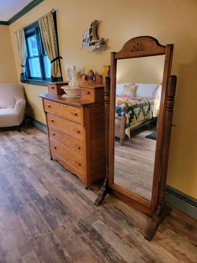 Floyd Moonlight Manor Bed & Breakfast المظهر الخارجي الصورة