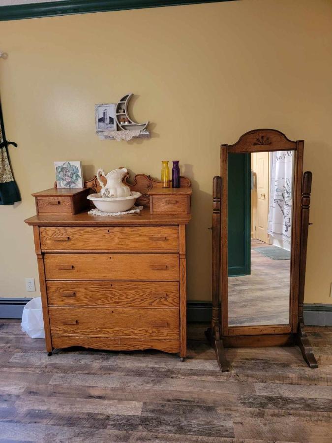 Floyd Moonlight Manor Bed & Breakfast المظهر الخارجي الصورة