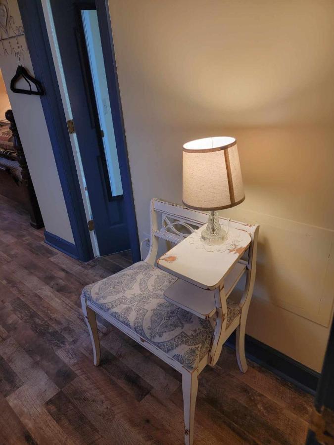 Floyd Moonlight Manor Bed & Breakfast المظهر الخارجي الصورة