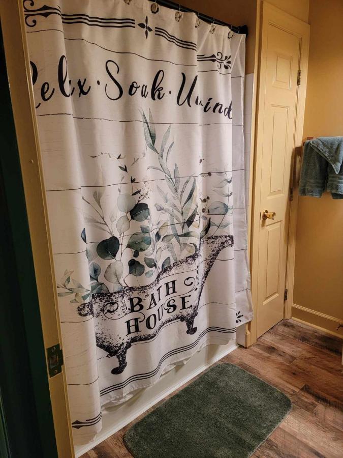 Floyd Moonlight Manor Bed & Breakfast المظهر الخارجي الصورة